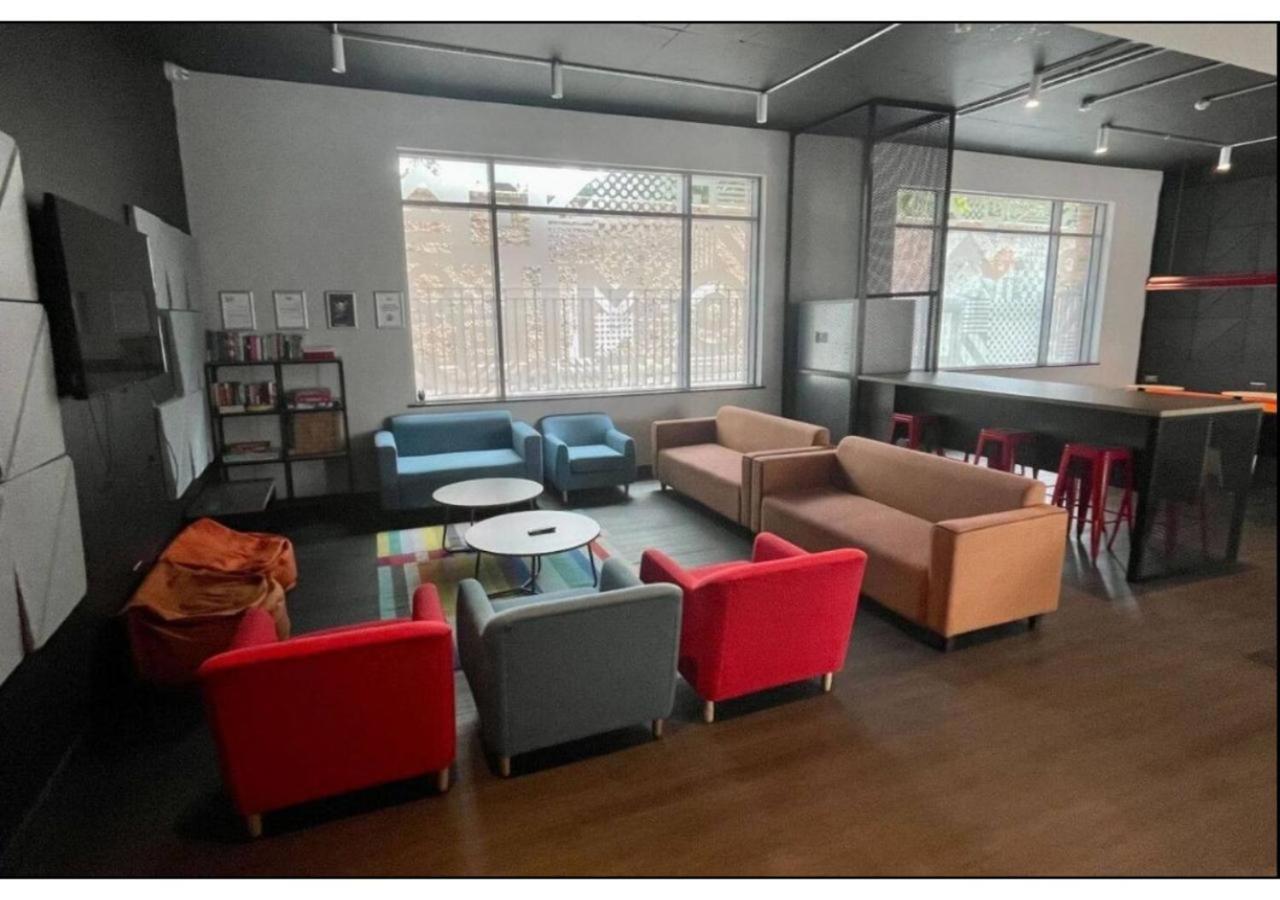 Joivy Affordable Dublin Thomas Street - Adults Only Apartment Ngoại thất bức ảnh