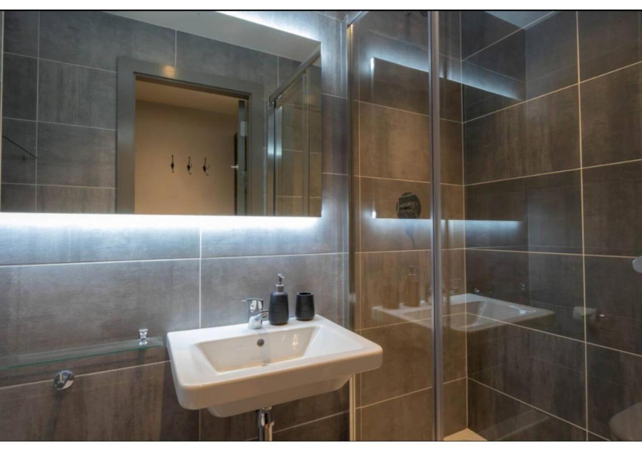 Joivy Affordable Dublin Thomas Street - Adults Only Apartment Ngoại thất bức ảnh